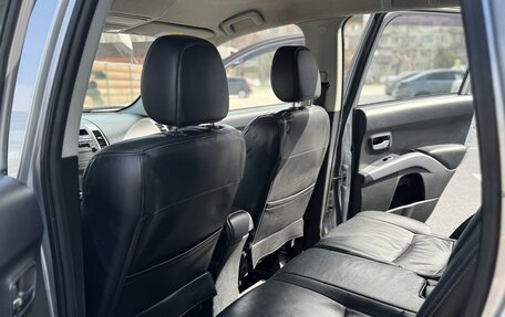 Mitsubishi Outlander III рестайлинг 3, 2008 год, 995 000 рублей, 18 фотография