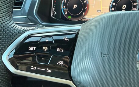 Volkswagen Tiguan II, 2022 год, 4 400 000 рублей, 26 фотография