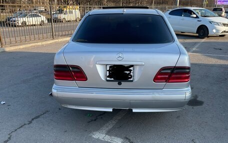 Mercedes-Benz E-Класс, 1999 год, 450 000 рублей, 2 фотография