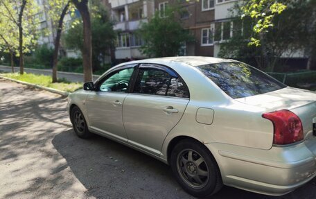 Toyota Avensis III рестайлинг, 2004 год, 700 000 рублей, 3 фотография