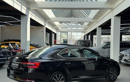 Skoda Superb III рестайлинг, 2025 год, 3 290 000 рублей, 10 фотография