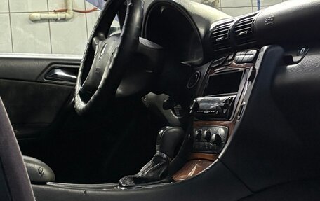 Mercedes-Benz C-Класс, 2002 год, 279 000 рублей, 10 фотография