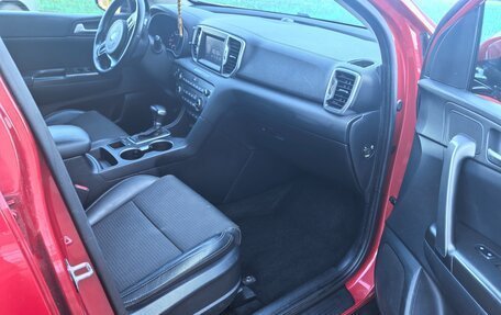 KIA Sportage IV рестайлинг, 2018 год, 2 250 000 рублей, 6 фотография