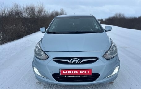 Hyundai Solaris II рестайлинг, 2011 год, 765 000 рублей, 1 фотография
