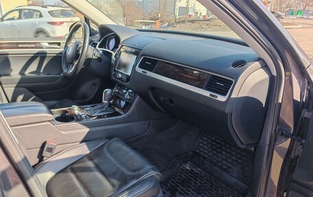 Volkswagen Touareg III, 2011 год, 2 500 000 рублей, 9 фотография