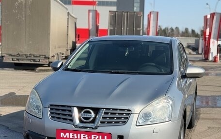 Nissan Qashqai, 2009 год, 900 000 рублей, 2 фотография