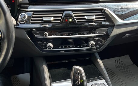 BMW 5 серия, 2019 год, 2 300 000 рублей, 14 фотография