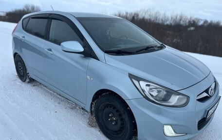 Hyundai Solaris II рестайлинг, 2011 год, 765 000 рублей, 5 фотография