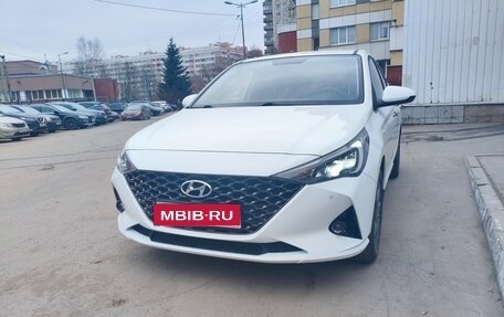 Hyundai Solaris II рестайлинг, 2021 год, 1 700 000 рублей, 1 фотография