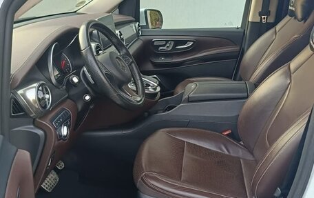 Mercedes-Benz V-Класс, 2018 год, 5 200 000 рублей, 13 фотография