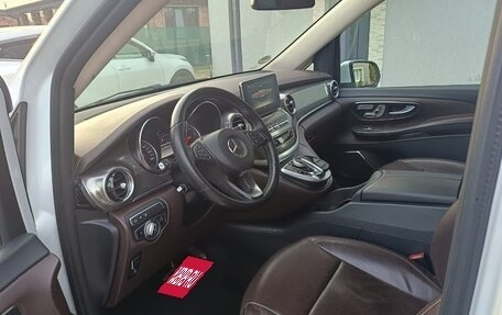 Mercedes-Benz V-Класс, 2018 год, 5 200 000 рублей, 8 фотография