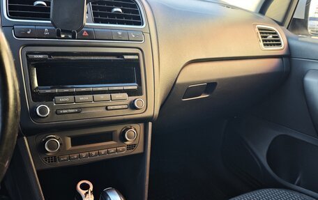 Volkswagen Polo VI (EU Market), 2011 год, 870 000 рублей, 10 фотография