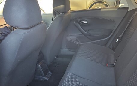 Volkswagen Polo VI (EU Market), 2011 год, 870 000 рублей, 11 фотография