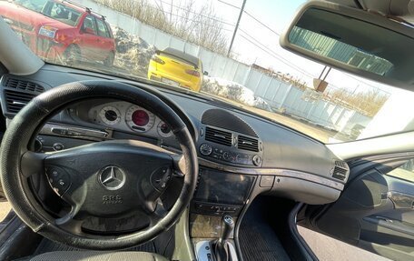 Mercedes-Benz E-Класс, 2003 год, 510 000 рублей, 8 фотография