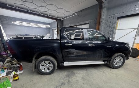 Toyota Hilux VIII, 2015 год, 2 900 000 рублей, 2 фотография