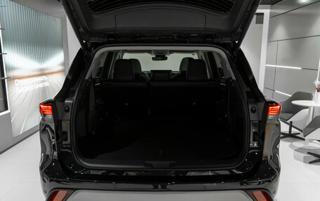 Toyota Highlander, 2025 год, 5 700 000 рублей, 21 фотография