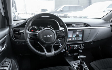 KIA Rio IV, 2022 год, 1 795 000 рублей, 7 фотография