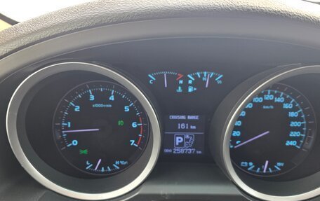 Toyota Land Cruiser 200, 2010 год, 3 700 000 рублей, 31 фотография