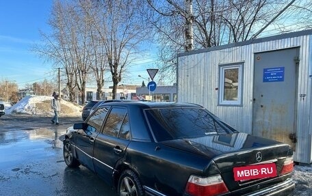 Mercedes-Benz E-Класс, 1992 год, 245 000 рублей, 4 фотография