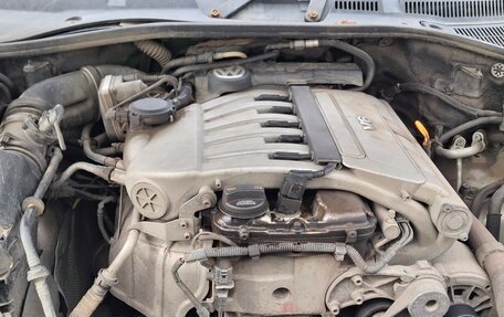 Volkswagen Touareg III, 2003 год, 950 000 рублей, 21 фотография