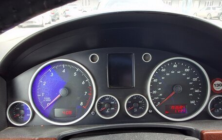 Volkswagen Touareg III, 2003 год, 950 000 рублей, 17 фотография