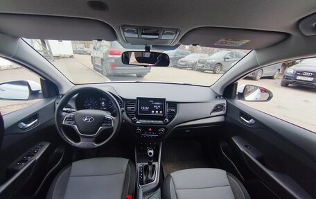 Hyundai Solaris II рестайлинг, 2021 год, 1 700 000 рублей, 10 фотография