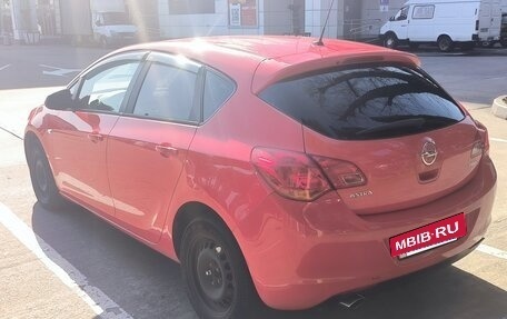 Opel Astra J, 2011 год, 620 000 рублей, 3 фотография