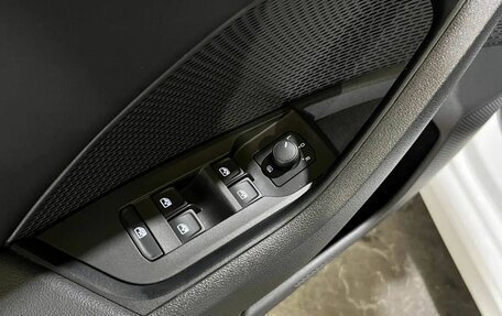 Skoda Octavia IV, 2021 год, 2 200 000 рублей, 35 фотография