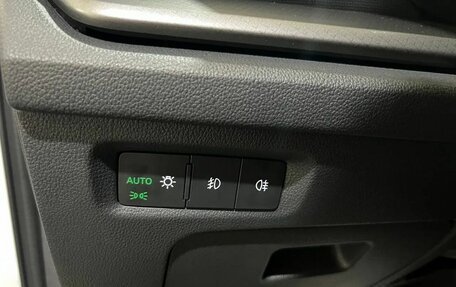 Skoda Octavia IV, 2021 год, 2 200 000 рублей, 36 фотография