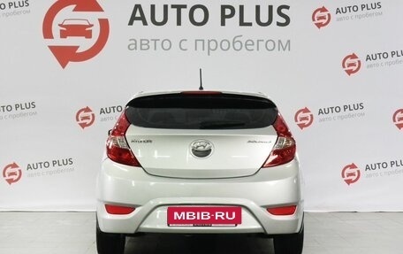 Hyundai Solaris II рестайлинг, 2013 год, 800 000 рублей, 4 фотография
