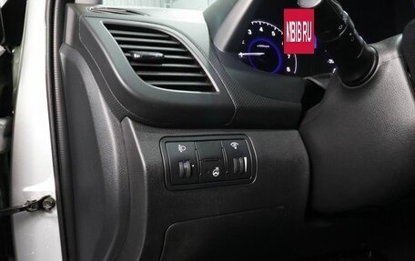 Hyundai Solaris II рестайлинг, 2013 год, 800 000 рублей, 11 фотография