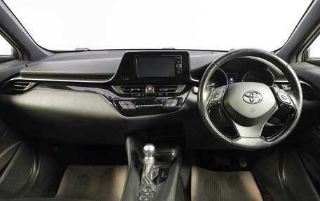 Toyota C-HR I рестайлинг, 2018 год, 2 149 000 рублей, 11 фотография