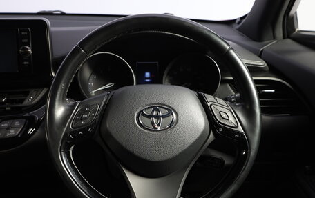 Toyota C-HR I рестайлинг, 2018 год, 2 149 000 рублей, 13 фотография