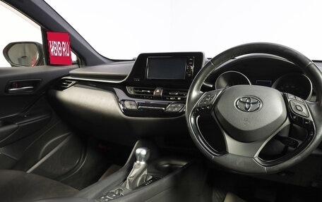 Toyota C-HR I рестайлинг, 2018 год, 2 149 000 рублей, 9 фотография