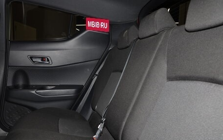 Toyota C-HR I рестайлинг, 2018 год, 2 149 000 рублей, 18 фотография