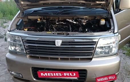 Nissan Elgrand I, 1999 год, 800 000 рублей, 5 фотография