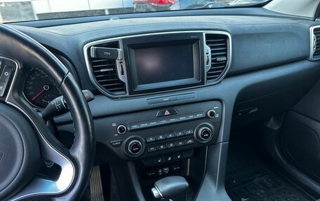 KIA Sportage IV рестайлинг, 2018 год, 2 490 000 рублей, 5 фотография