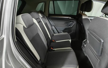 Volkswagen Tiguan II, 2019 год, 2 843 000 рублей, 16 фотография