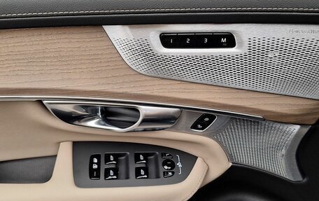 Volvo XC90 II рестайлинг, 2025 год, 11 000 000 рублей, 13 фотография