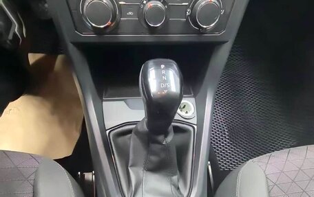 Volkswagen T-Cross I, 2023 год, 1 590 000 рублей, 8 фотография