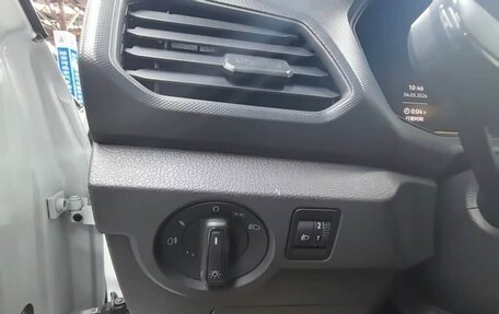 Volkswagen T-Cross I, 2023 год, 1 590 000 рублей, 6 фотография