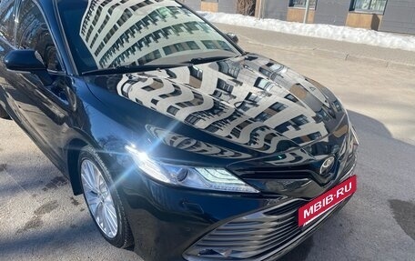 Toyota Camry, 2021 год, 2 830 000 рублей, 3 фотография