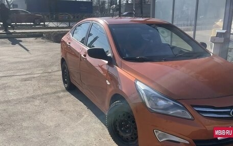 Hyundai Solaris II рестайлинг, 2015 год, 700 000 рублей, 2 фотография