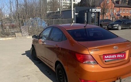 Hyundai Solaris II рестайлинг, 2015 год, 700 000 рублей, 4 фотография