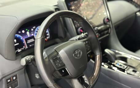 Toyota Alphard, 2025 год, 12 199 000 рублей, 16 фотография