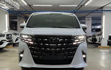 Toyota Alphard, 2025 год, 12 199 000 рублей, 13 фотография