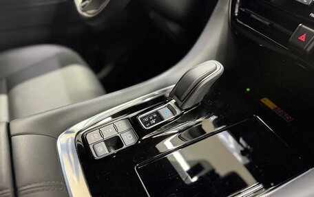 Toyota Alphard, 2025 год, 12 199 000 рублей, 28 фотография