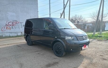 Volkswagen Caravelle T5, 2007 год, 1 600 000 рублей, 2 фотография