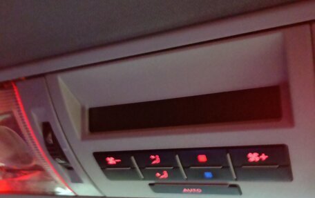 Volkswagen Caravelle T5, 2007 год, 1 600 000 рублей, 21 фотография