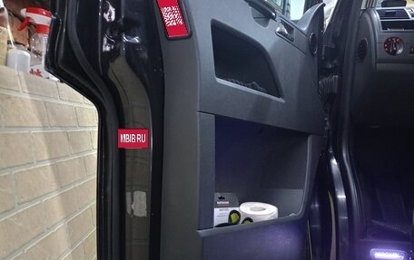 Volkswagen Caravelle T5, 2007 год, 1 600 000 рублей, 17 фотография